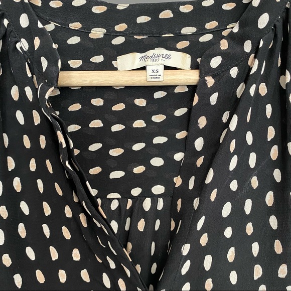SOLD - Madewell blouse 100% Silk - Picture 7 of 8